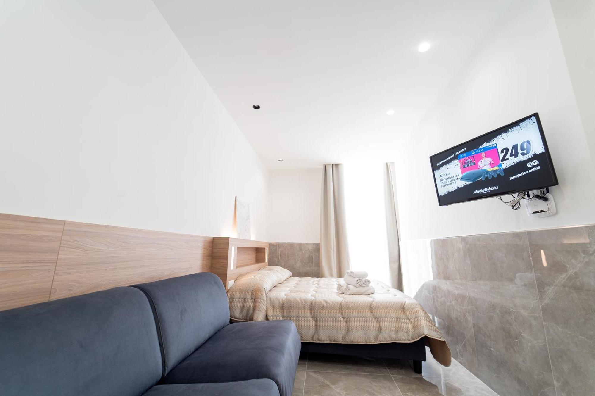 Toledo H, Naples Historical Center, By Clapa Group Hotel Room photo