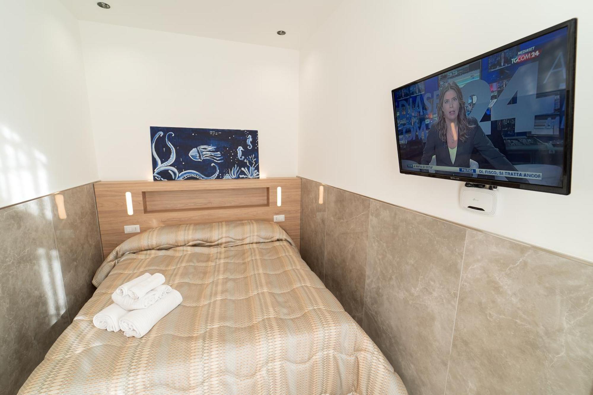 Toledo H, Naples Historical Center, By Clapa Group Hotel Room photo